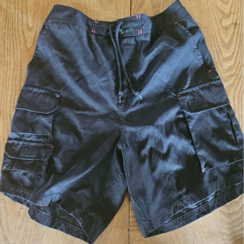 Islander Black Cargo Men's Medium Swim Shorts With‎ Red Accents